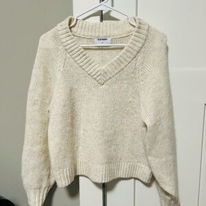 Old Navy Women's V-Neck Cream Sweater